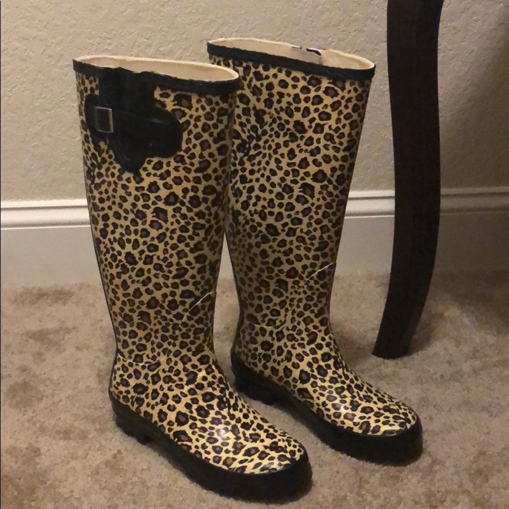 Rain boot